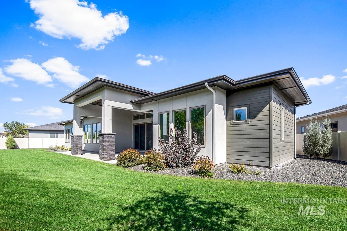 3527 W Cardon St., Eagle, Idaho 83616, 4 Bedrooms, 3.5 Bathrooms, Residential For Sale, Price $1,114,000,MLS 98962744