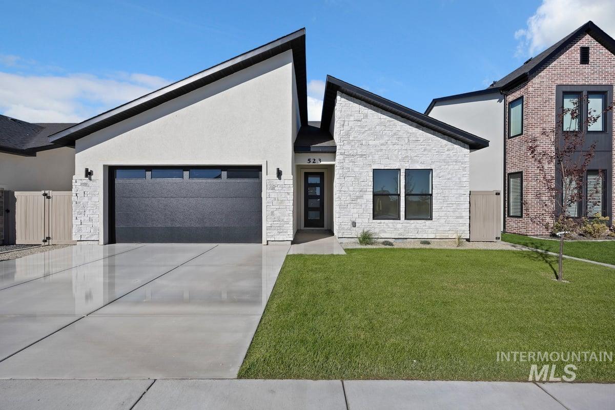 523 Canyon Falls Dr., Twin Falls, Idaho 83301, 3 Bedrooms, 2.5 Bathrooms, Residential For Sale, Price $545,000, 98962761
