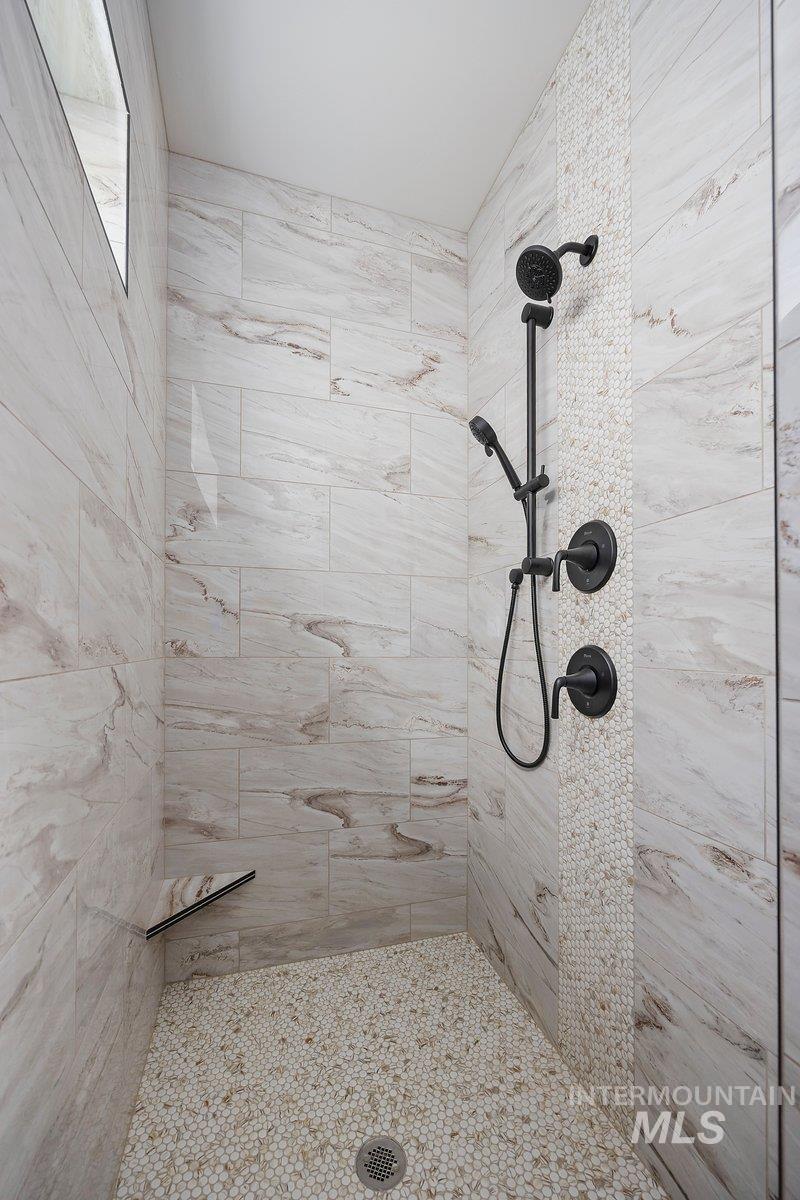 523 Canyon Falls Dr., Twin Falls, Idaho 83301, 3 Bedrooms, 2.5 Bathrooms, Residential For Sale, Price $545,000, 98962761