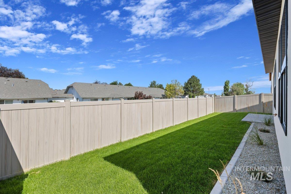 523 Canyon Falls Dr., Twin Falls, Idaho 83301, 3 Bedrooms, 2.5 Bathrooms, Residential For Sale, Price $545,000, 98962761