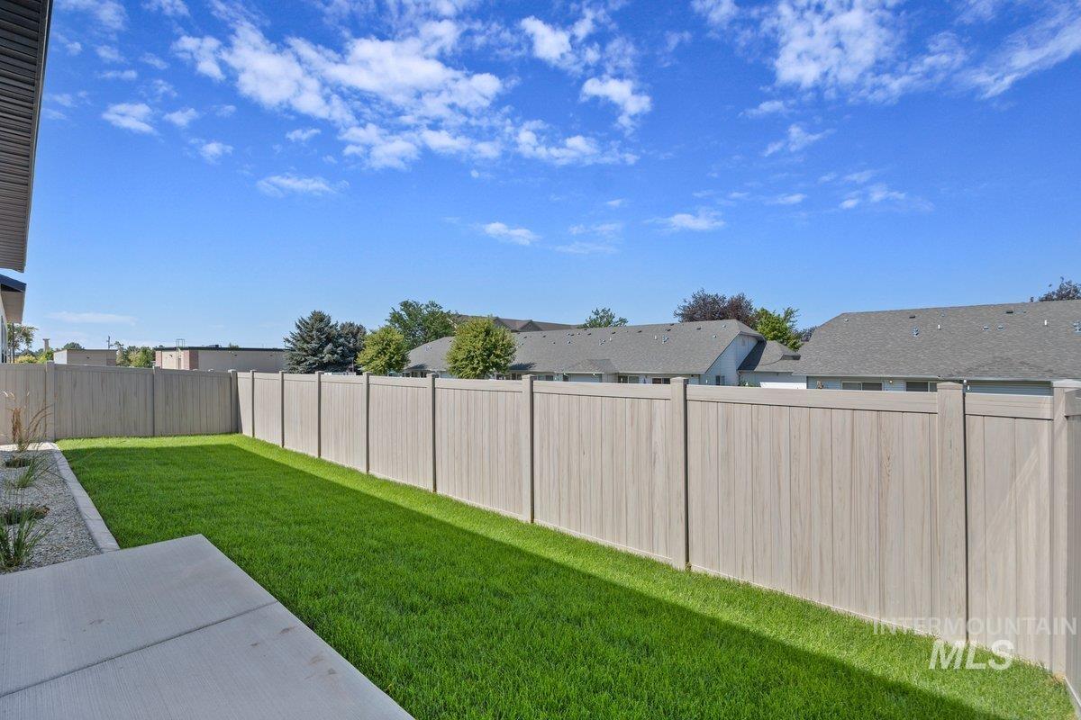 523 Canyon Falls Dr., Twin Falls, Idaho 83301, 3 Bedrooms, 2.5 Bathrooms, Residential For Sale, Price $545,000, 98962761