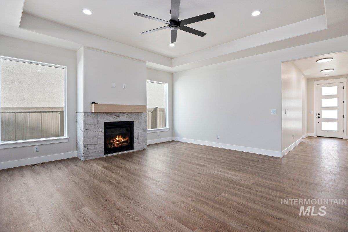 523 Canyon Falls Dr., Twin Falls, Idaho 83301, 3 Bedrooms, 2.5 Bathrooms, Residential For Sale, Price $545,000, 98962761