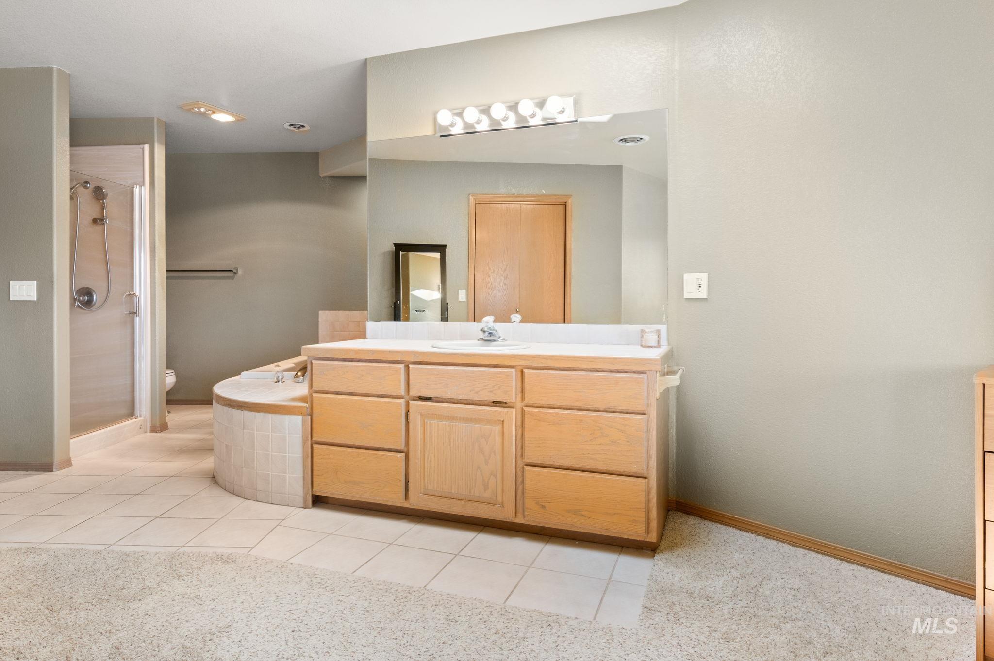 511 Crestline Circle Crt, Lewiston, Idaho 83501, 4 Bedrooms, 3.5 Bathrooms, Residential For Sale, Price $655,000,MLS 98962777