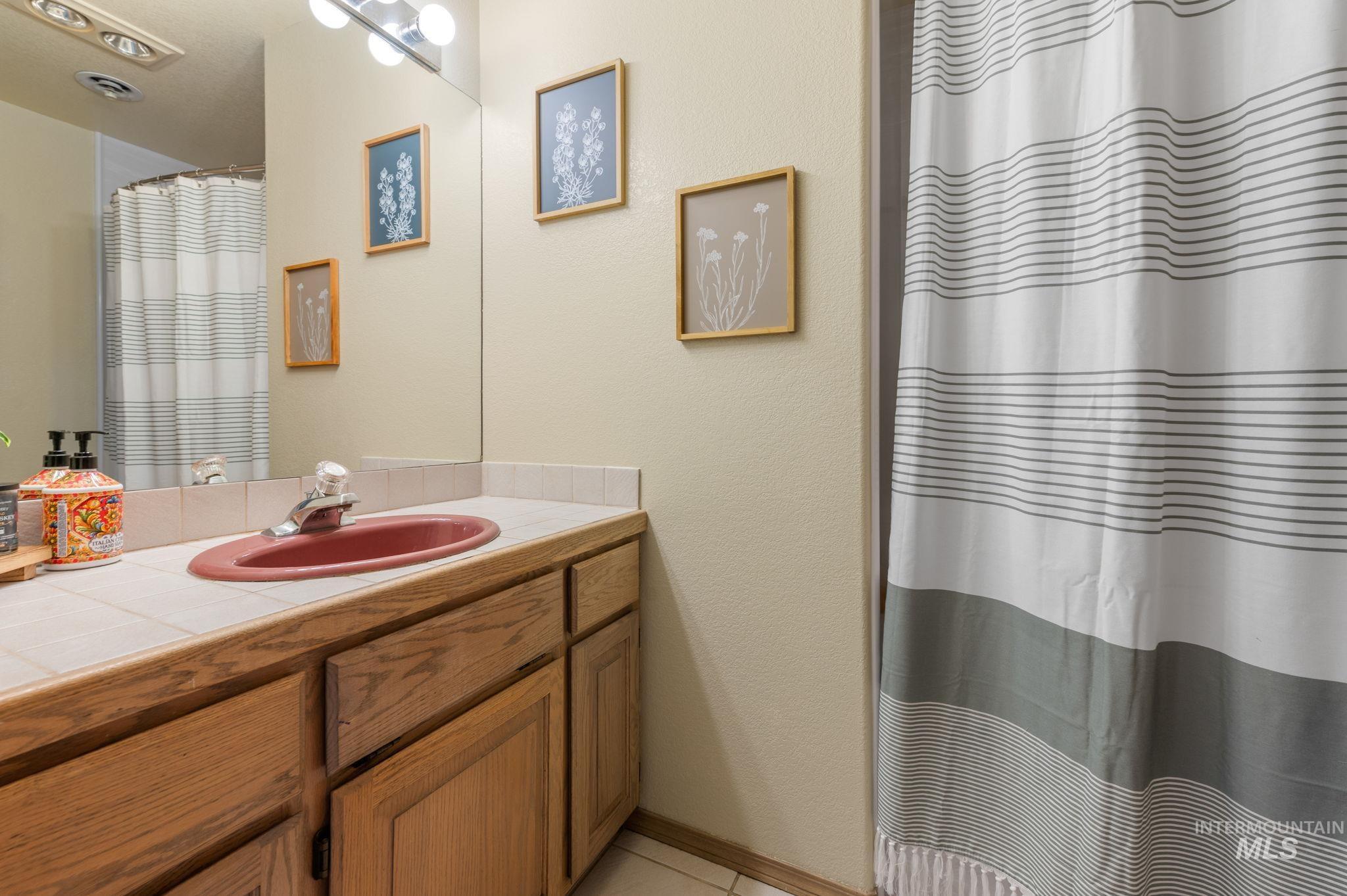 511 Crestline Circle Crt, Lewiston, Idaho 83501, 4 Bedrooms, 3.5 Bathrooms, Residential For Sale, Price $655,000,MLS 98962777