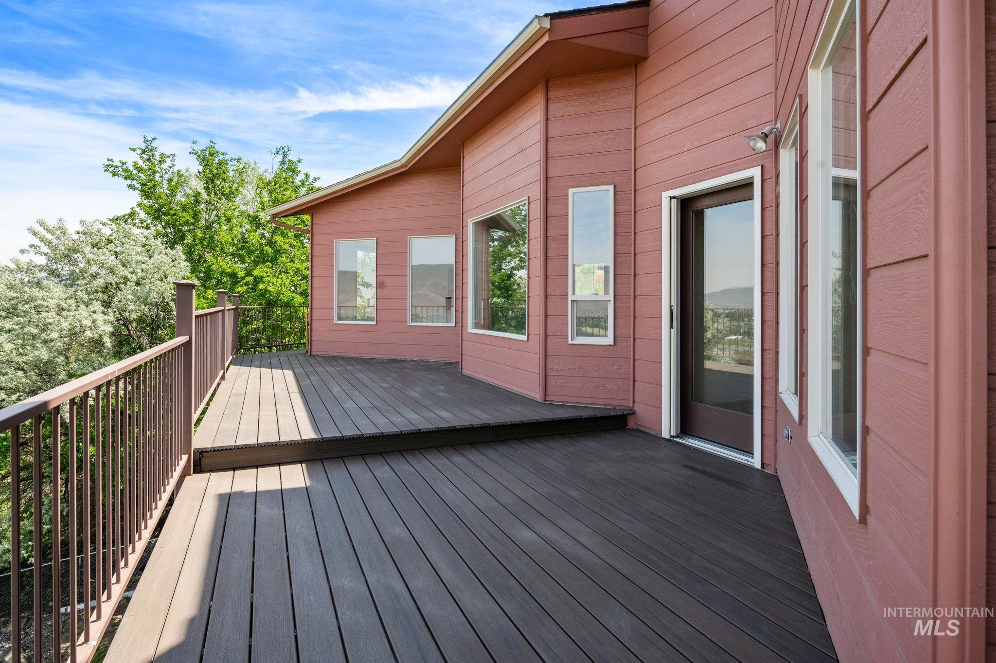 511 Crestline Circle Crt, Lewiston, Idaho 83501, 4 Bedrooms, 3.5 Bathrooms, Residential For Sale, Price $655,000,MLS 98962777