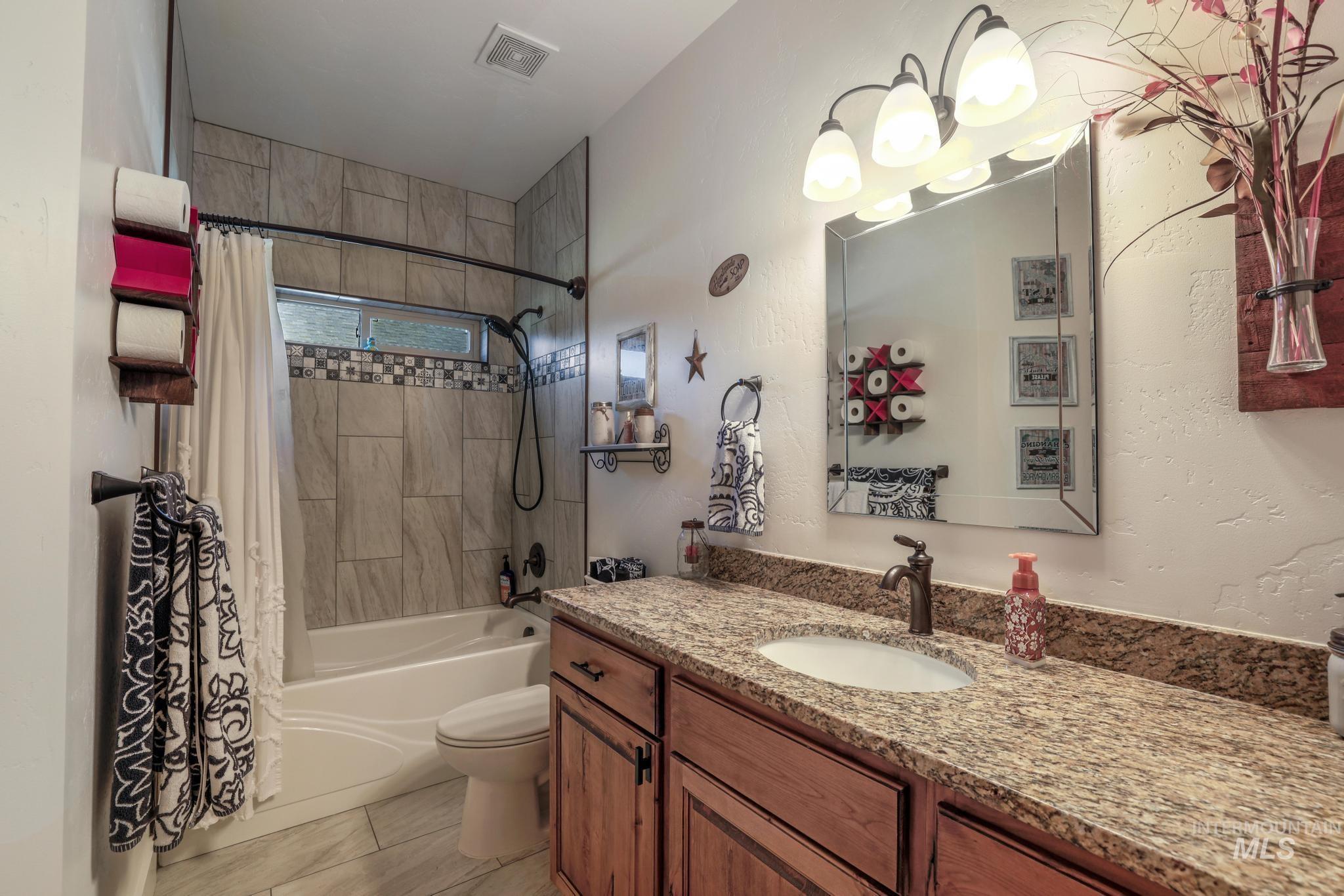 2043 Prospector Way, Twin Falls, Idaho 83301, 4 Bedrooms, 2 Bathrooms, Residential For Sale, Price $580,000,MLS 98962783