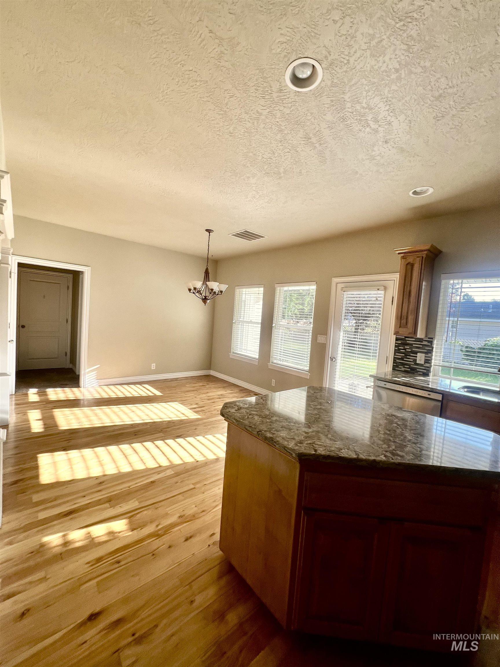 1442 Stonecrest Court, Twin Falls, Idaho 83301, 4 Bedrooms, 3 Bathrooms, Residential For Sale, Price $524,900,MLS 98962821