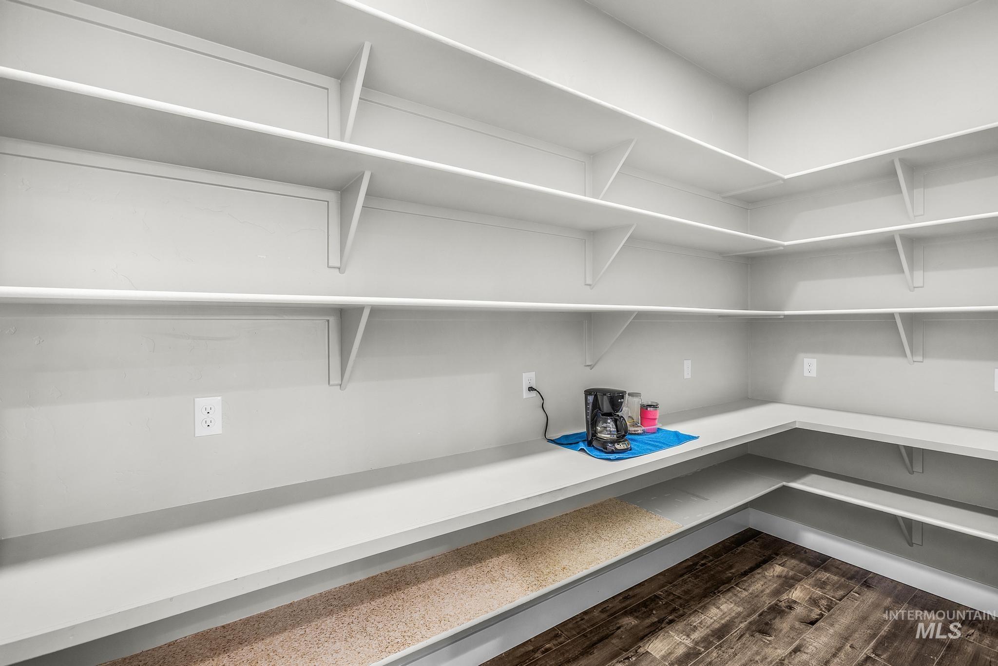 2843 E Murchison St, Meridian, Idaho 83642-5277, 4 Bedrooms, 2.5 Bathrooms, Residential For Sale, Price $845,000,MLS 98962860