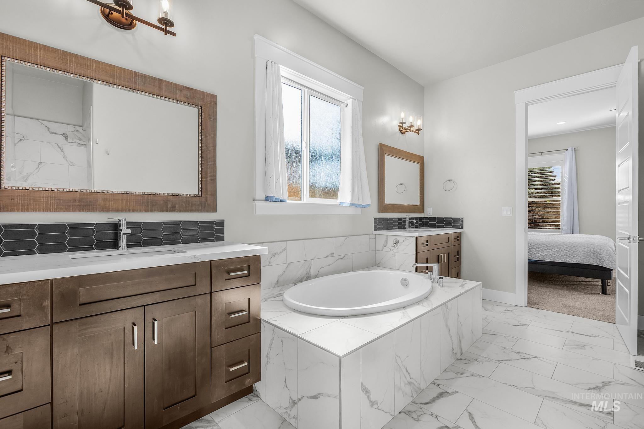 2843 E Murchison St, Meridian, Idaho 83642-5277, 4 Bedrooms, 2.5 Bathrooms, Residential For Sale, Price $845,000,MLS 98962860