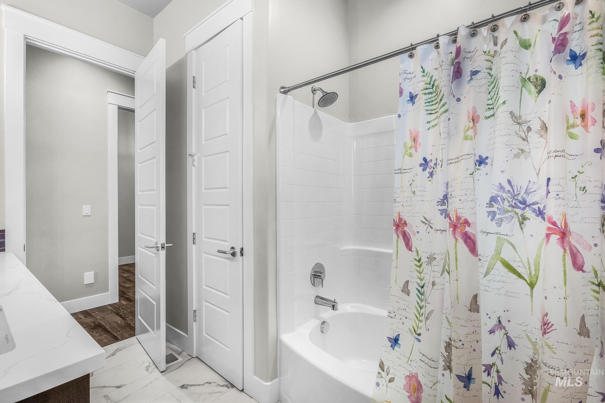 2843 E Murchison St, Meridian, Idaho 83642-5277, 4 Bedrooms, 2.5 Bathrooms, Residential For Sale, Price $845,000,MLS 98962860