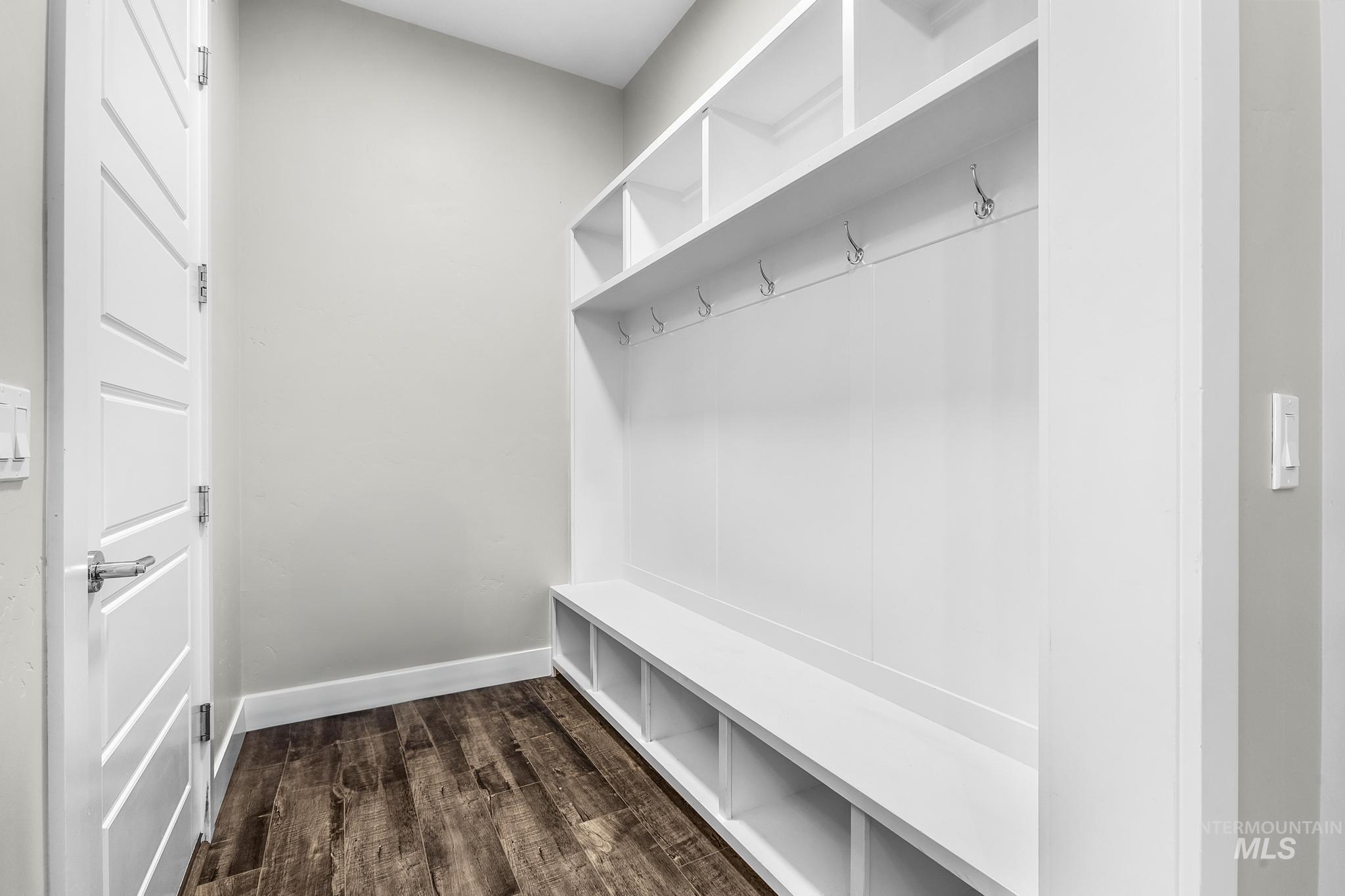 2843 E Murchison St, Meridian, Idaho 83642-5277, 4 Bedrooms, 2.5 Bathrooms, Residential For Sale, Price $845,000,MLS 98962860