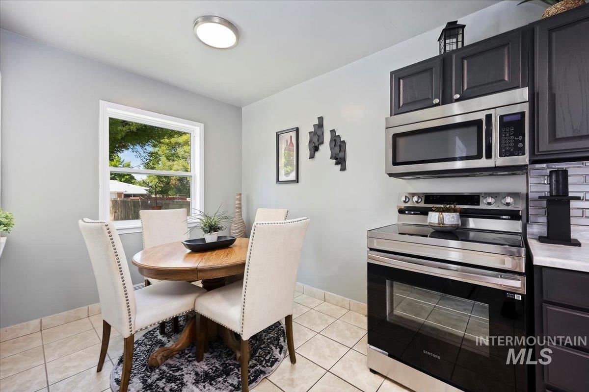 235 Washington St N, Twin Falls, Idaho 83301, 4 Bedrooms, 2 Bathrooms, Residential For Sale, Price $435,000,MLS 98962862