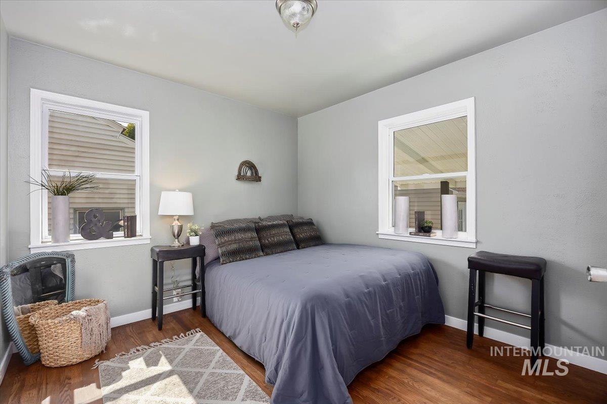 235 Washington St N, Twin Falls, Idaho 83301, 4 Bedrooms, 2 Bathrooms, Residential For Sale, Price $435,000,MLS 98962862