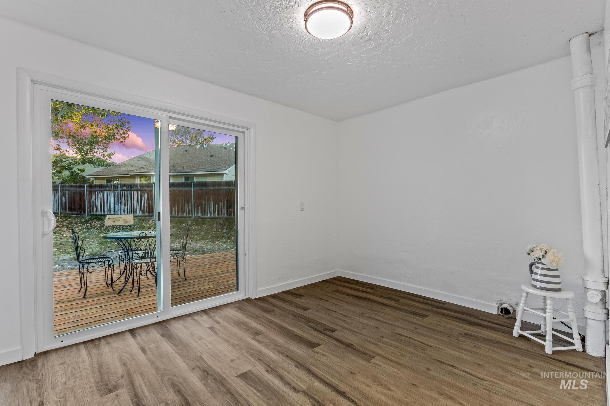 729 S Mill Rd, Emmett, Idaho 83617, 2 Bedrooms, 1 Bathroom, Residential For Sale, Price $285,000,MLS 98962889