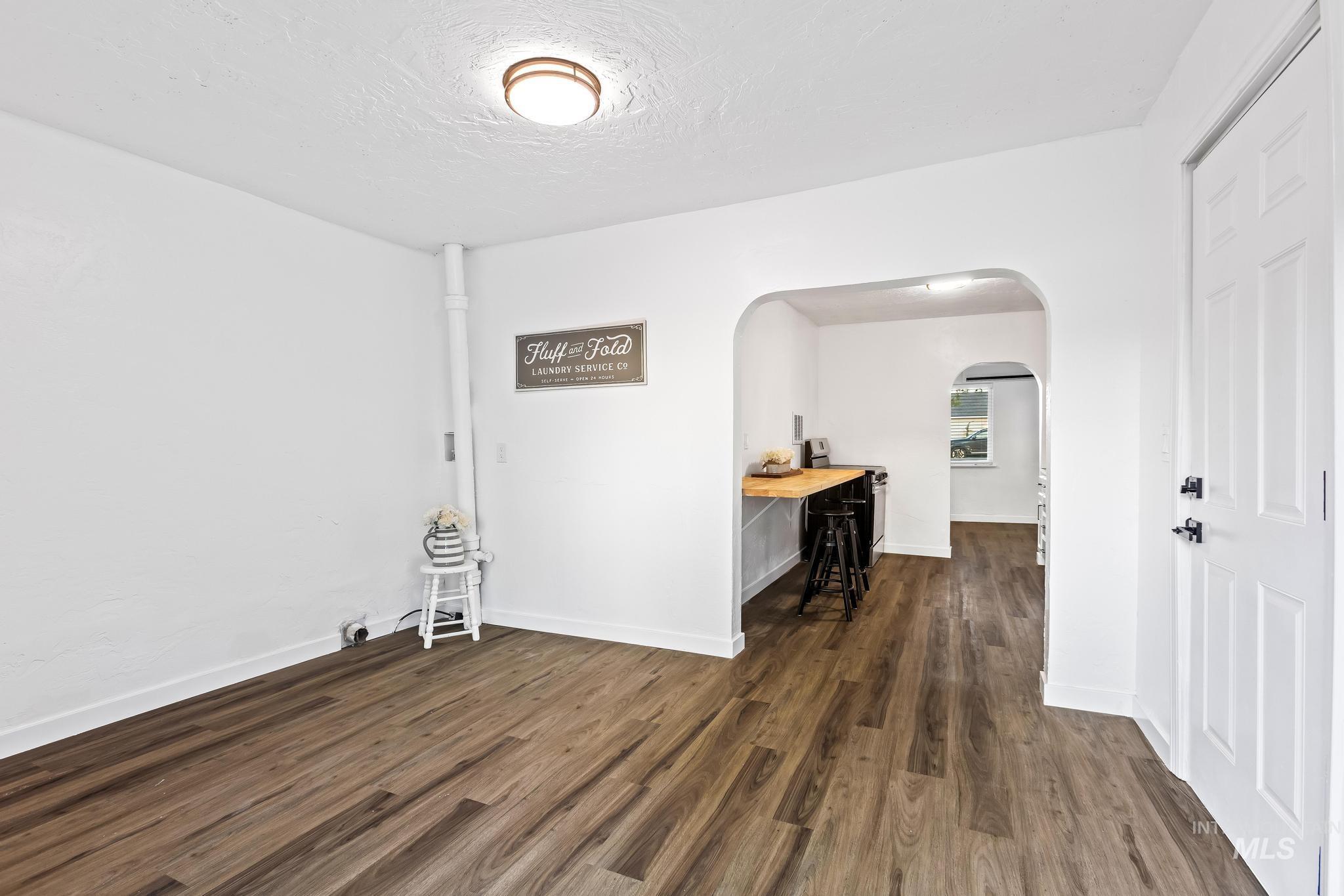 729 S Mill Rd, Emmett, Idaho 83617, 2 Bedrooms, 1 Bathroom, Residential For Sale, Price $285,000,MLS 98962889