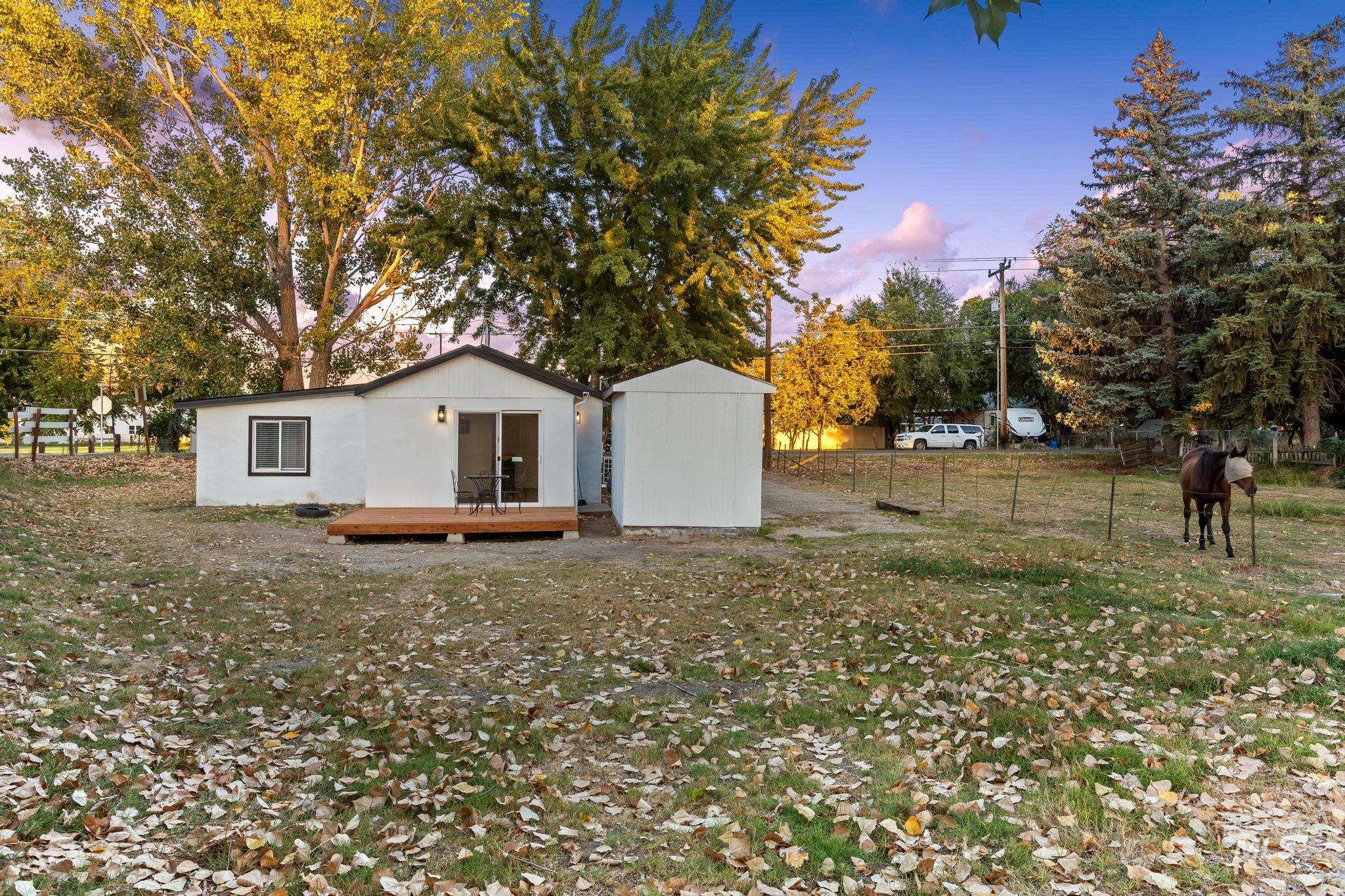 729 S Mill Rd, Emmett, Idaho 83617, 2 Bedrooms, 1 Bathroom, Residential For Sale, Price $285,000,MLS 98962889