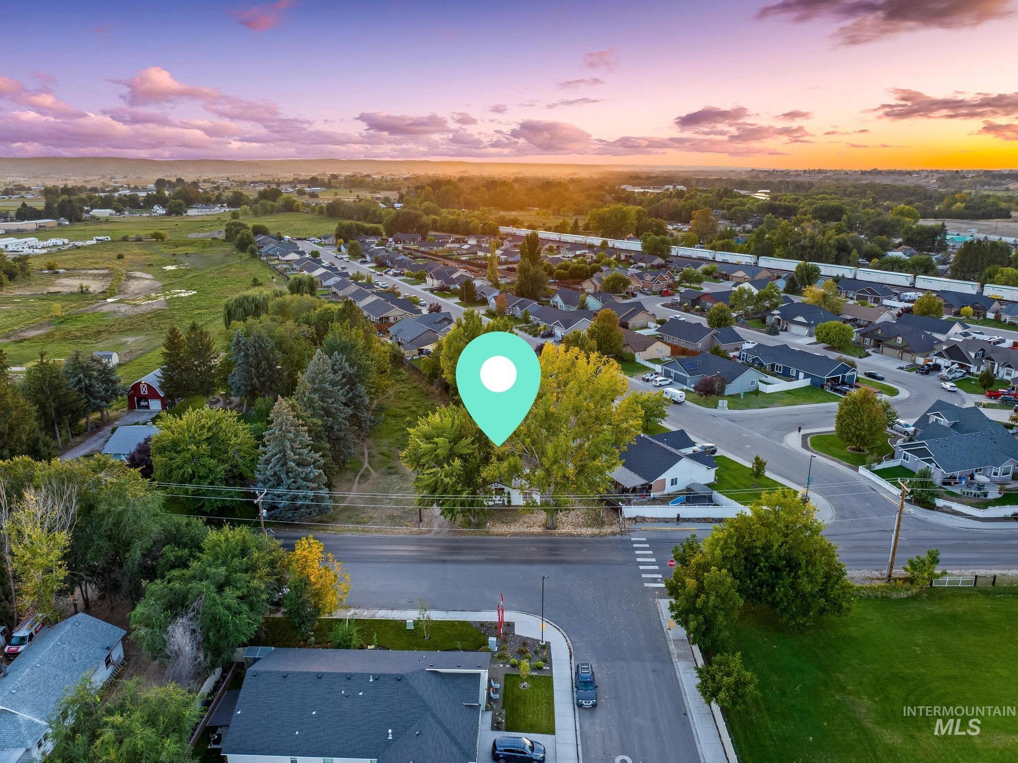 729 S Mill Rd, Emmett, Idaho 83617, 2 Bedrooms, 1 Bathroom, Residential For Sale, Price $285,000,MLS 98962889