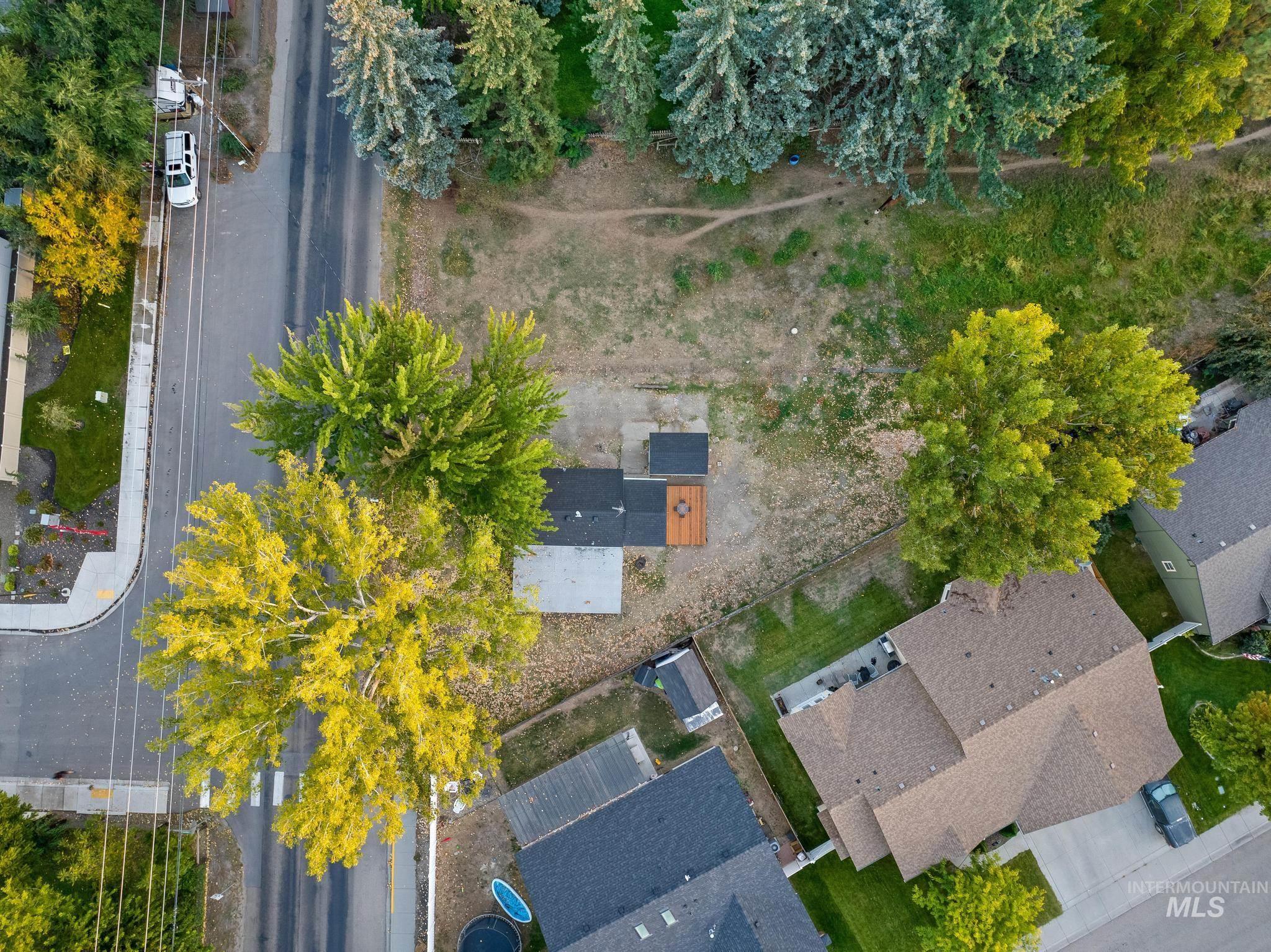 729 S Mill Rd, Emmett, Idaho 83617, 2 Bedrooms, 1 Bathroom, Residential For Sale, Price $285,000,MLS 98962889