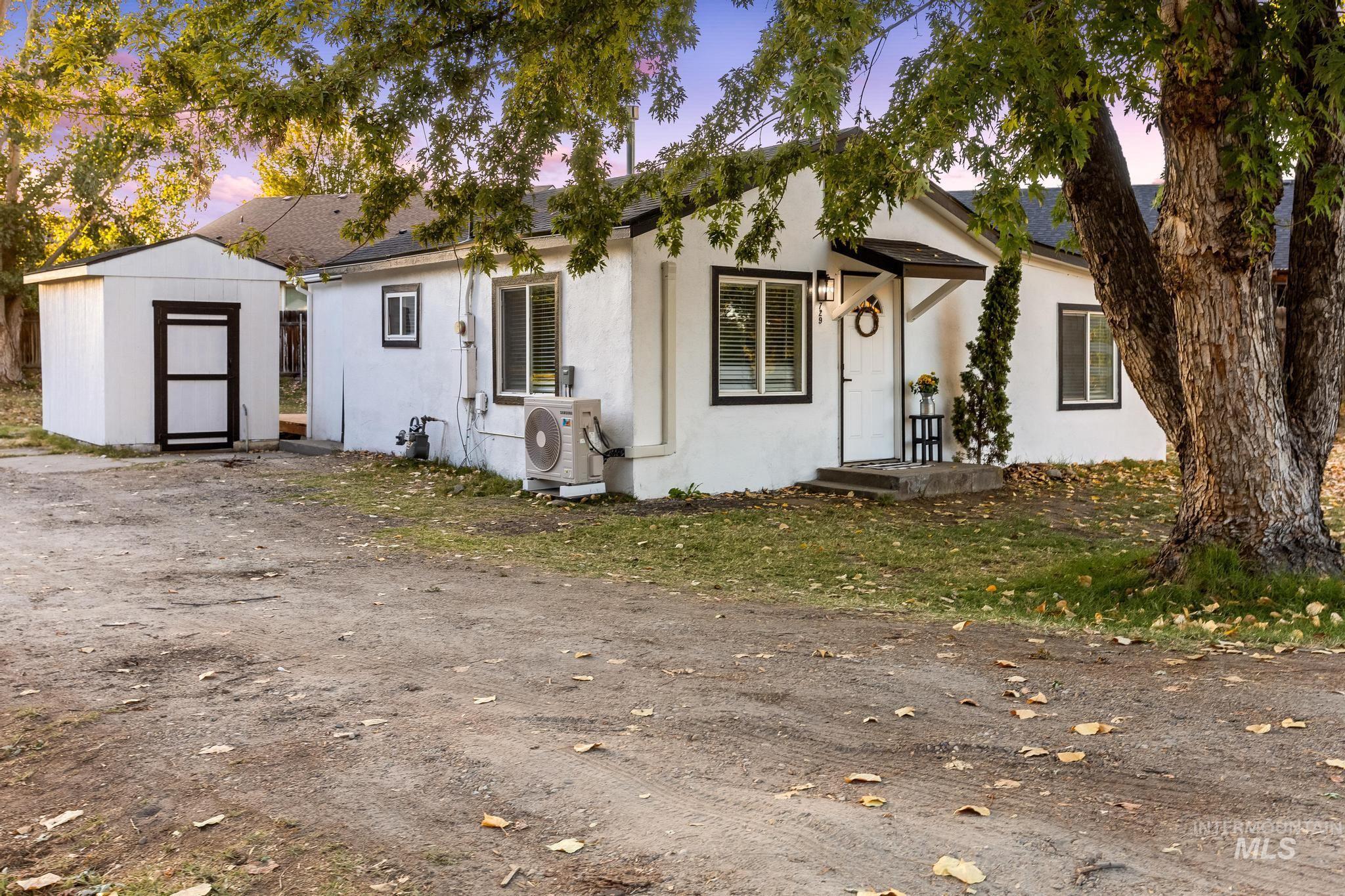 729 S Mill Rd, Emmett, Idaho 83617, 2 Bedrooms, 1 Bathroom, Residential For Sale, Price $285,000,MLS 98962889