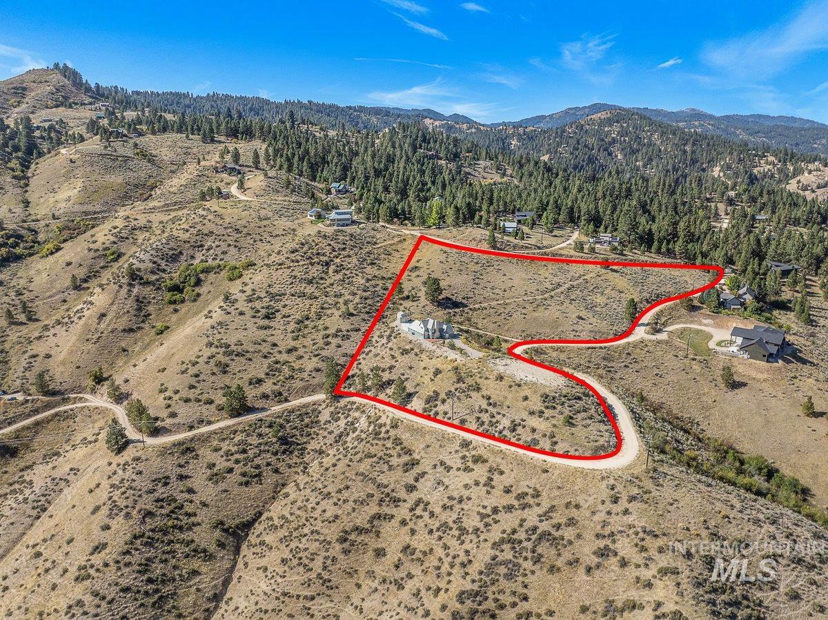 23 Chaparral Road, Boise, Idaho 83716, 3 Bedrooms, 2 Bathrooms, Residential For Sale, Price $599,700,MLS 98962910