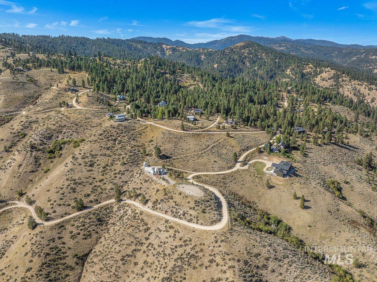 23 Chaparral Road, Boise, Idaho 83716, 3 Bedrooms, 2 Bathrooms, Residential For Sale, Price $599,700,MLS 98962910