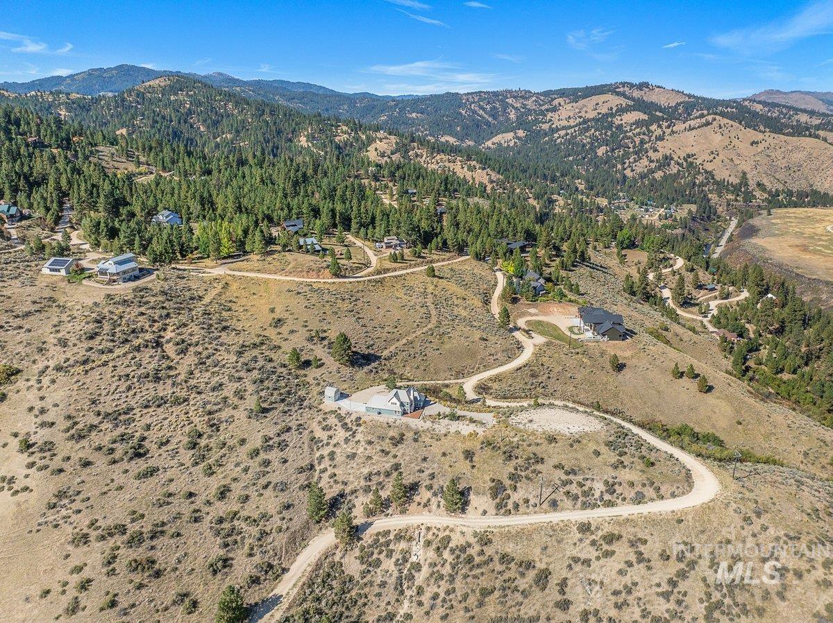 23 Chaparral Road, Boise, Idaho 83716, 3 Bedrooms, 2 Bathrooms, Residential For Sale, Price $599,700,MLS 98962910