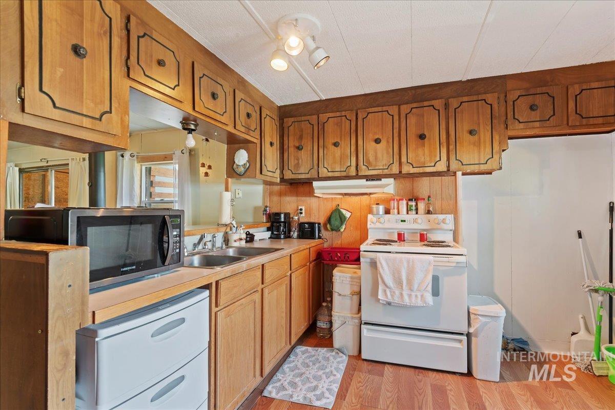 15881 Purple Sage Rd, Caldwell, Idaho 83607, 3 Bedrooms, 2 Bathrooms, Residential For Sale, Price $140,000,MLS 98962920