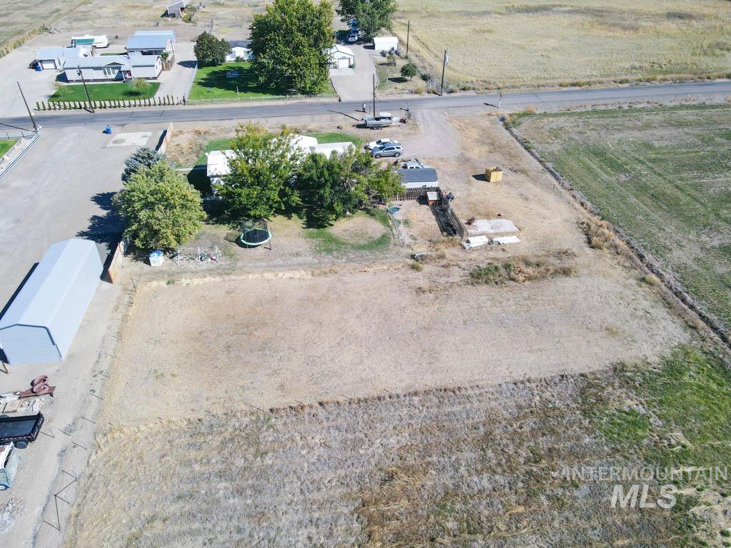 815 Eaton Rd., Weiser, Idaho 83672-0000, 3 Bedrooms, 2 Bathrooms, Residential For Sale, Price $377,999,MLS 98962929