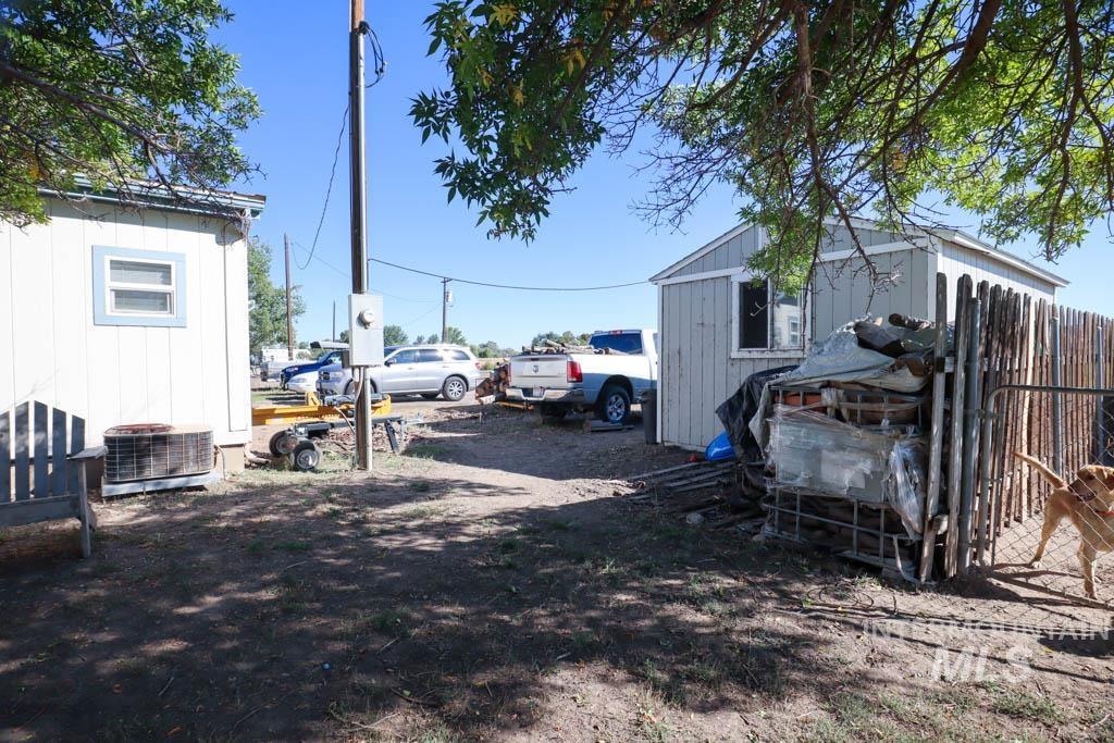 815 Eaton Rd., Weiser, Idaho 83672-0000, 3 Bedrooms, 2 Bathrooms, Residential For Sale, Price $377,999,MLS 98962929