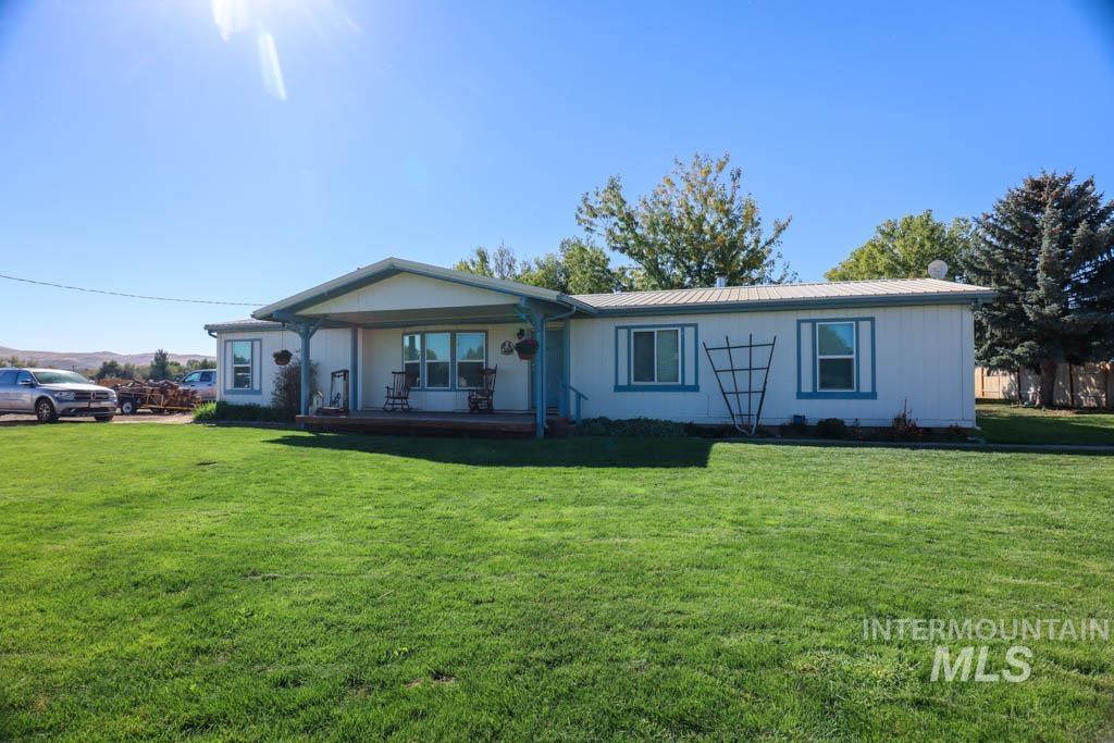 815 Eaton Rd., Weiser, Idaho 83672-0000, 3 Bedrooms, 2 Bathrooms, Residential For Sale, Price $377,999,MLS 98962929