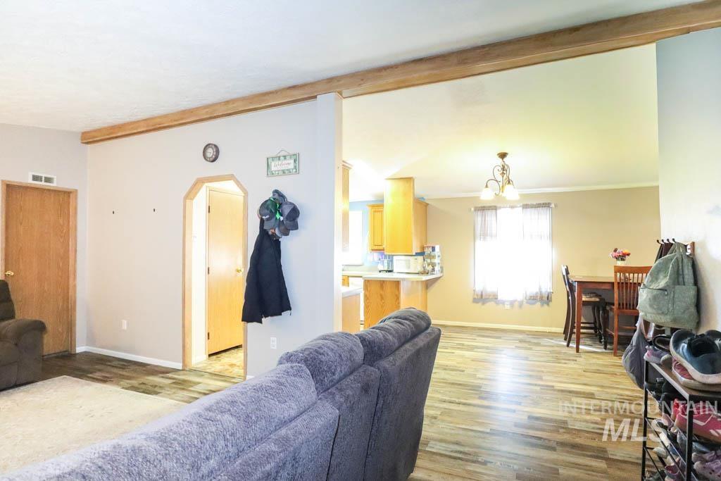 815 Eaton Rd., Weiser, Idaho 83672-0000, 3 Bedrooms, 2 Bathrooms, Residential For Sale, Price $377,999,MLS 98962929