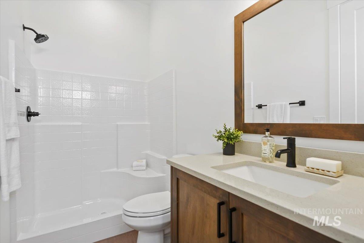 10448 W Shumard Drive, Star, Idaho 83669-000, 4 Bedrooms, 3 Bathrooms, Residential For Sale, Price $824,900,MLS 98962942