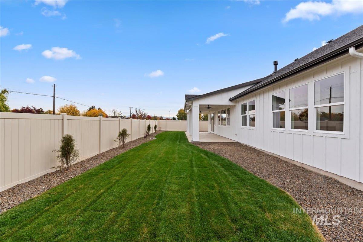 10434 W Shumard Drive, Star, Idaho 83669, 4 Bedrooms, 2.5 Bathrooms, Residential For Sale, Price $724,900,MLS 98962943