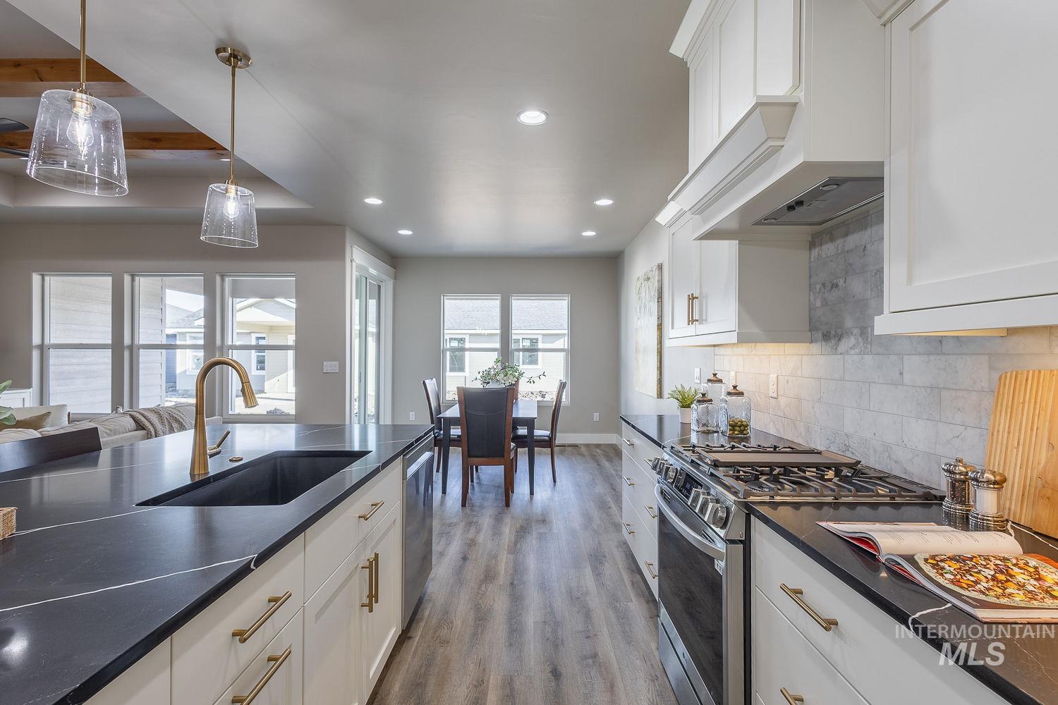 1692 Sandbar Rd, Emmett, Idaho 83617, 3 Bedrooms, 2 Bathrooms, Residential For Sale, Price $499,750,MLS 98962945