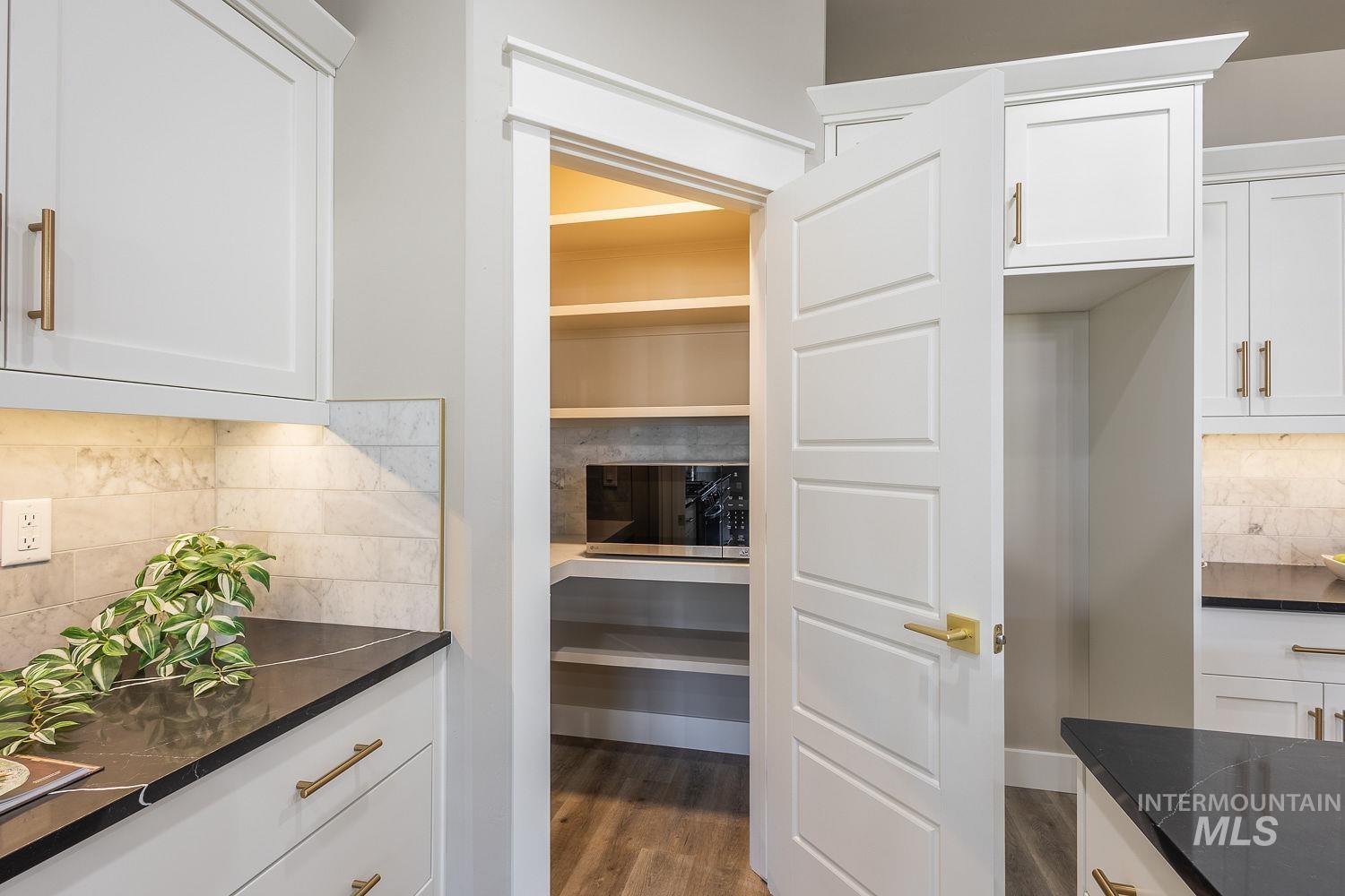 1692 Sandbar Rd, Emmett, Idaho 83617, 3 Bedrooms, 2 Bathrooms, Residential For Sale, Price $499,750,MLS 98962945