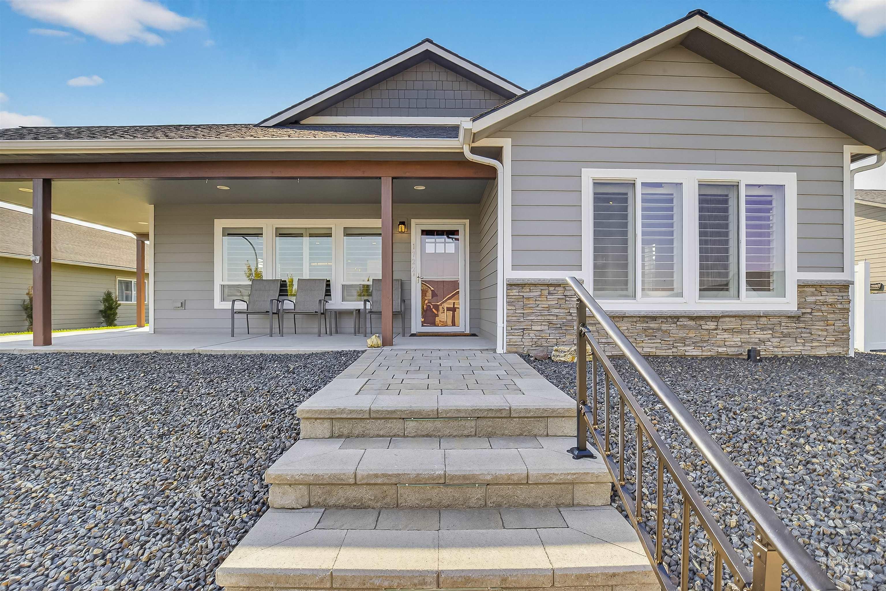 1722 Appaloosa Drive, Lewiston, Idaho 83501, 3 Bedrooms, 2 Bathrooms, Residential For Sale, Price $529,000,MLS 98962960