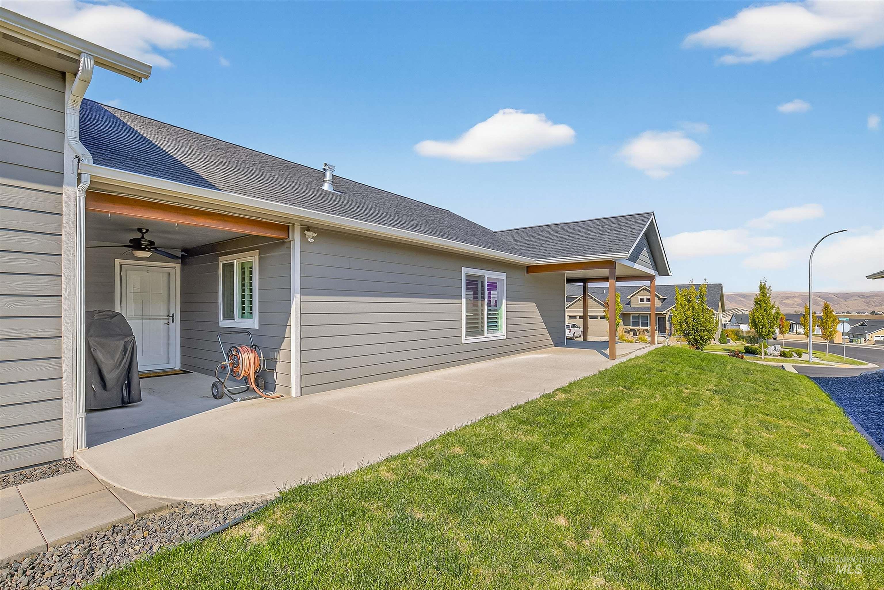 1722 Appaloosa Drive, Lewiston, Idaho 83501, 3 Bedrooms, 2 Bathrooms, Residential For Sale, Price $529,000,MLS 98962960