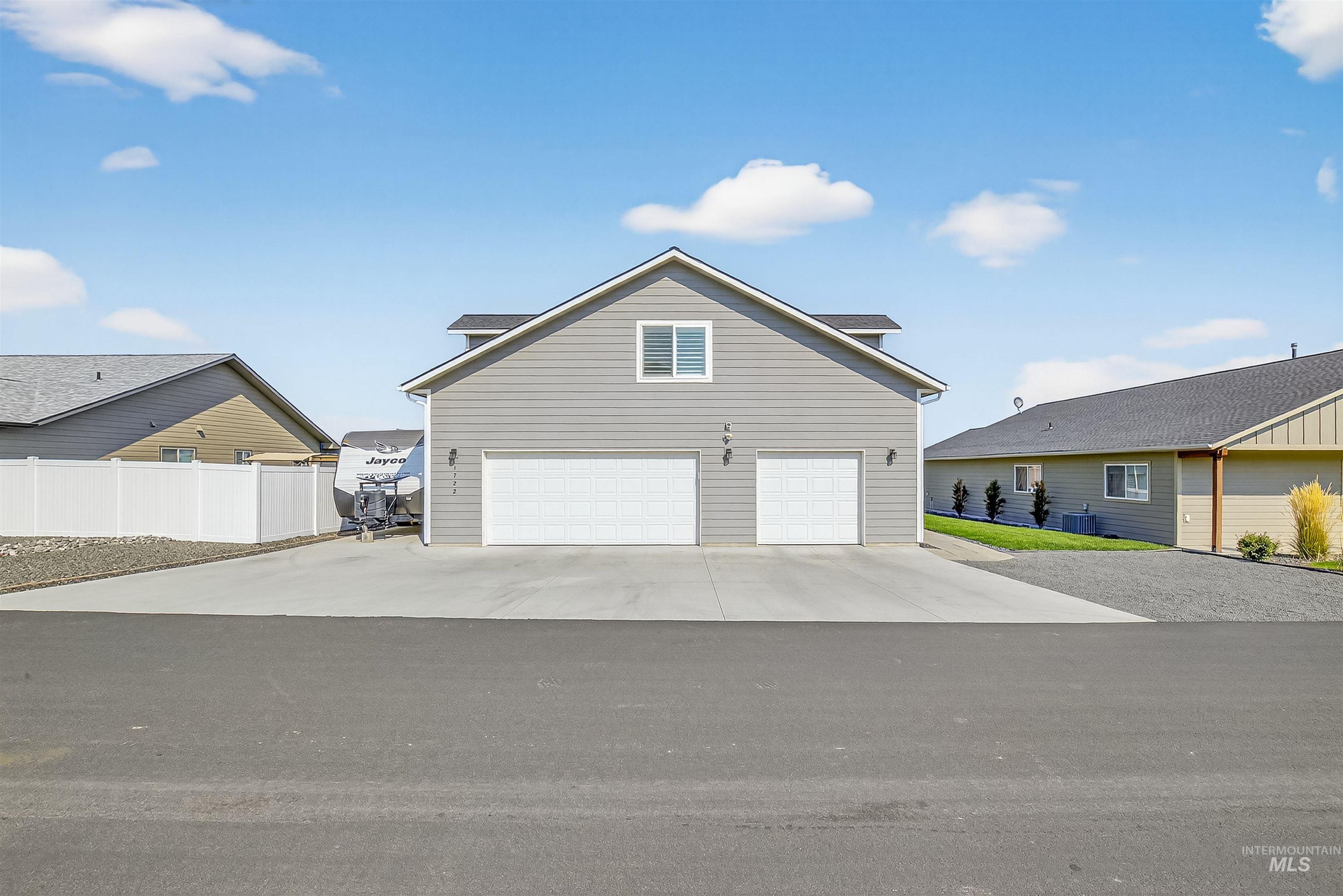 1722 Appaloosa Drive, Lewiston, Idaho 83501, 3 Bedrooms, 2 Bathrooms, Residential For Sale, Price $529,000,MLS 98962960