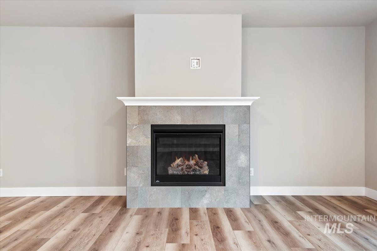 6151 S Corsican, Meridian, Idaho 83642, 3 Bedrooms, 2 Bathrooms, Residential For Sale, Price $649,900,MLS 98963008