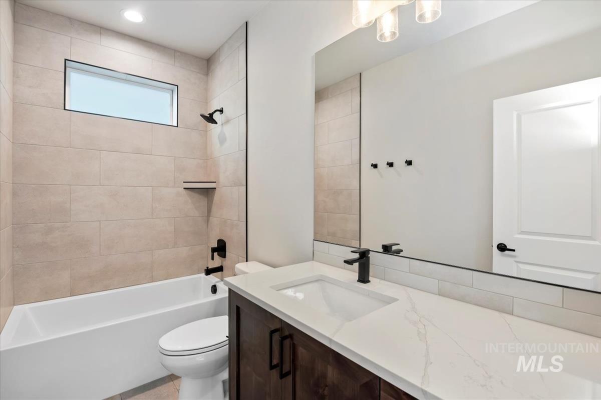 6151 S Corsican, Meridian, Idaho 83642, 3 Bedrooms, 2 Bathrooms, Residential For Sale, Price $649,900,MLS 98963008