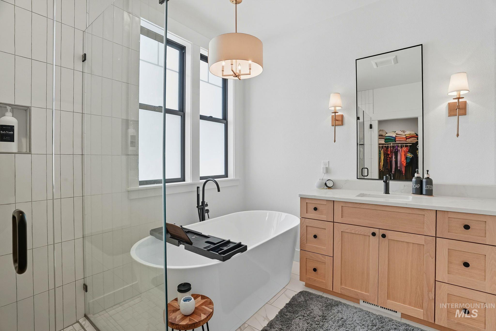 7774 Paddock Ln, Lewiston, Idaho 83501, 4 Bedrooms, 3.5 Bathrooms, Residential For Sale, Price $1,395,000,MLS 98963013