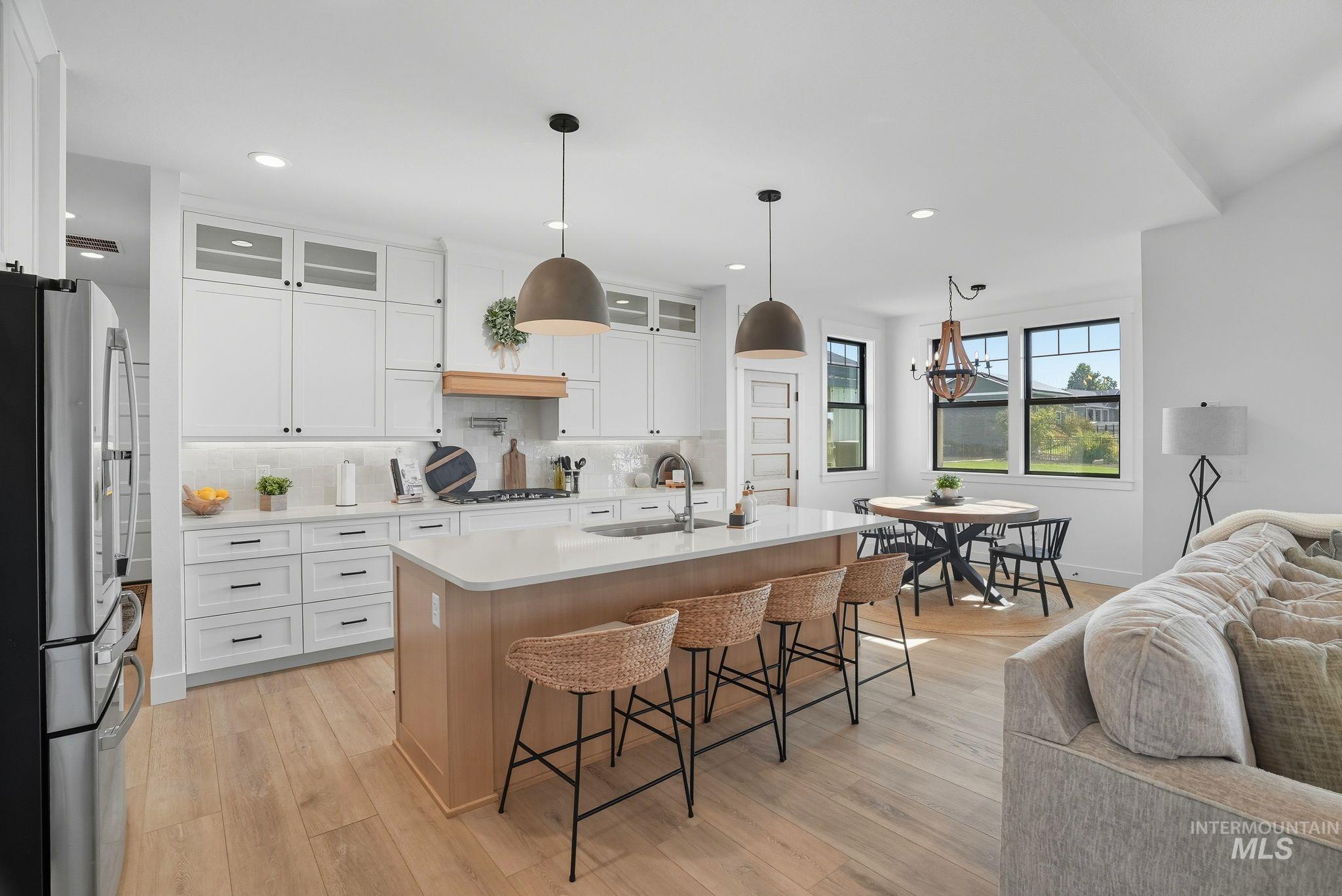 7774 Paddock Ln, Lewiston, Idaho 83501, 4 Bedrooms, 3.5 Bathrooms, Residential For Sale, Price $1,395,000, 98963013