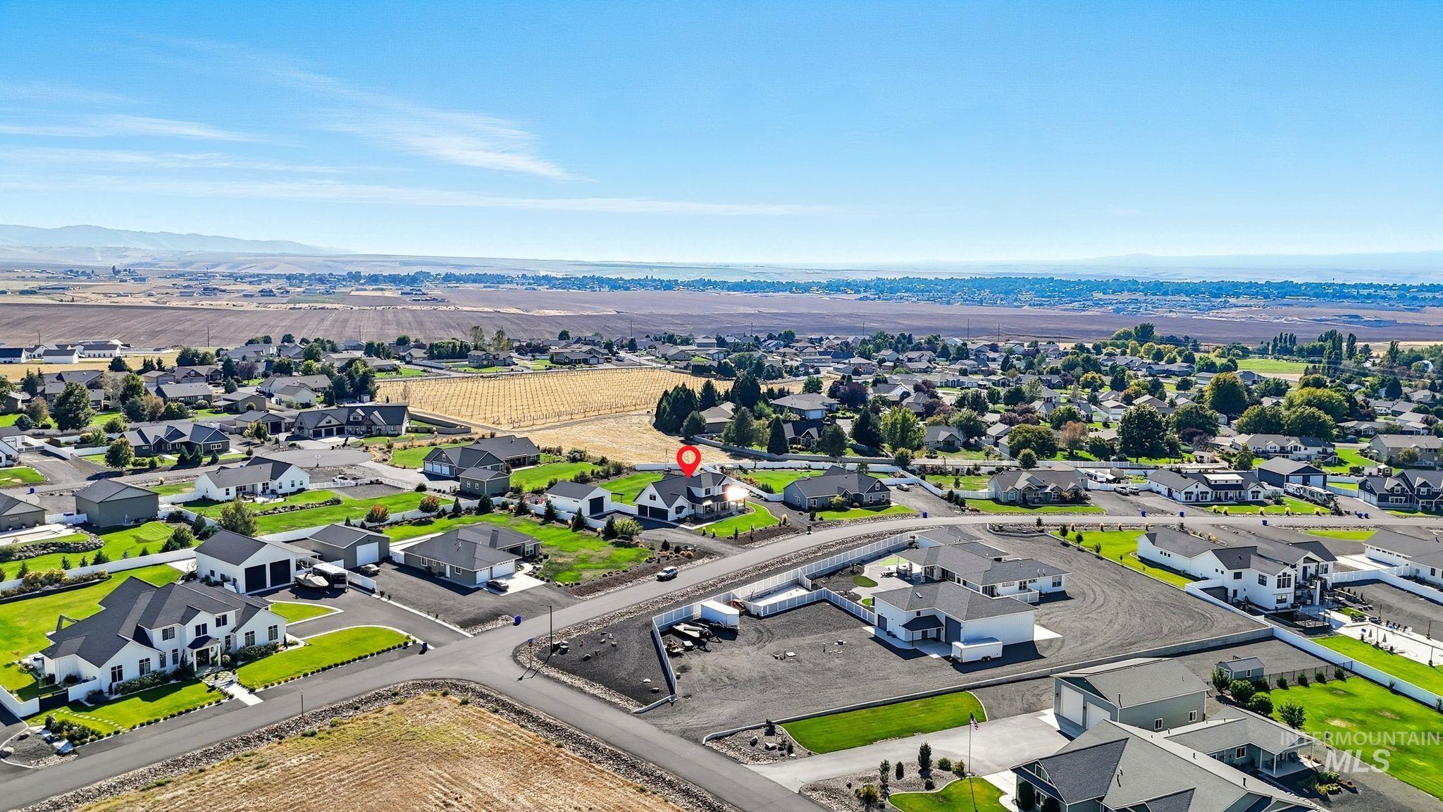 7774 Paddock Ln, Lewiston, Idaho 83501, 4 Bedrooms, 3.5 Bathrooms, Residential For Sale, Price $1,395,000,MLS 98963013