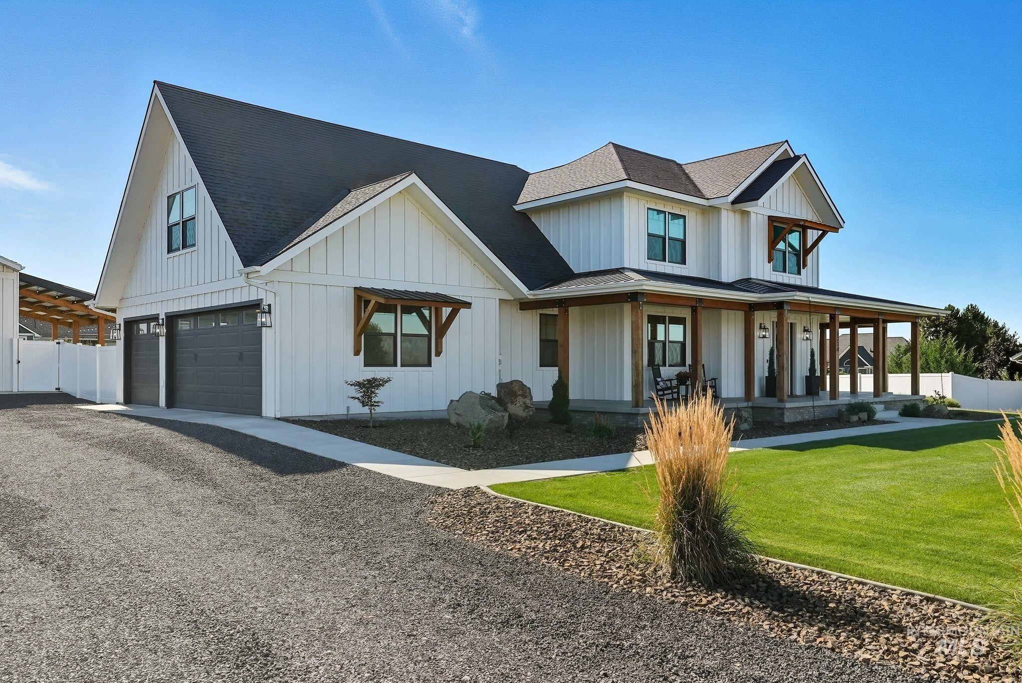 7774 Paddock Ln, Lewiston, Idaho 83501, 4 Bedrooms, 3.5 Bathrooms, Residential For Sale, Price $1,395,000,MLS 98963013