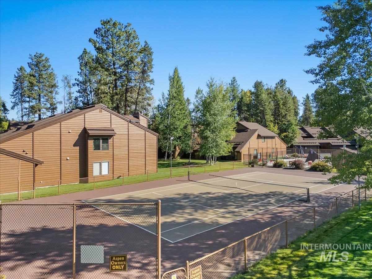 1630 Davis Ave, McCall, Idaho 83638, 2 Bedrooms, 1 Bathroom, Residential For Sale, Price $407,000,MLS 98963033