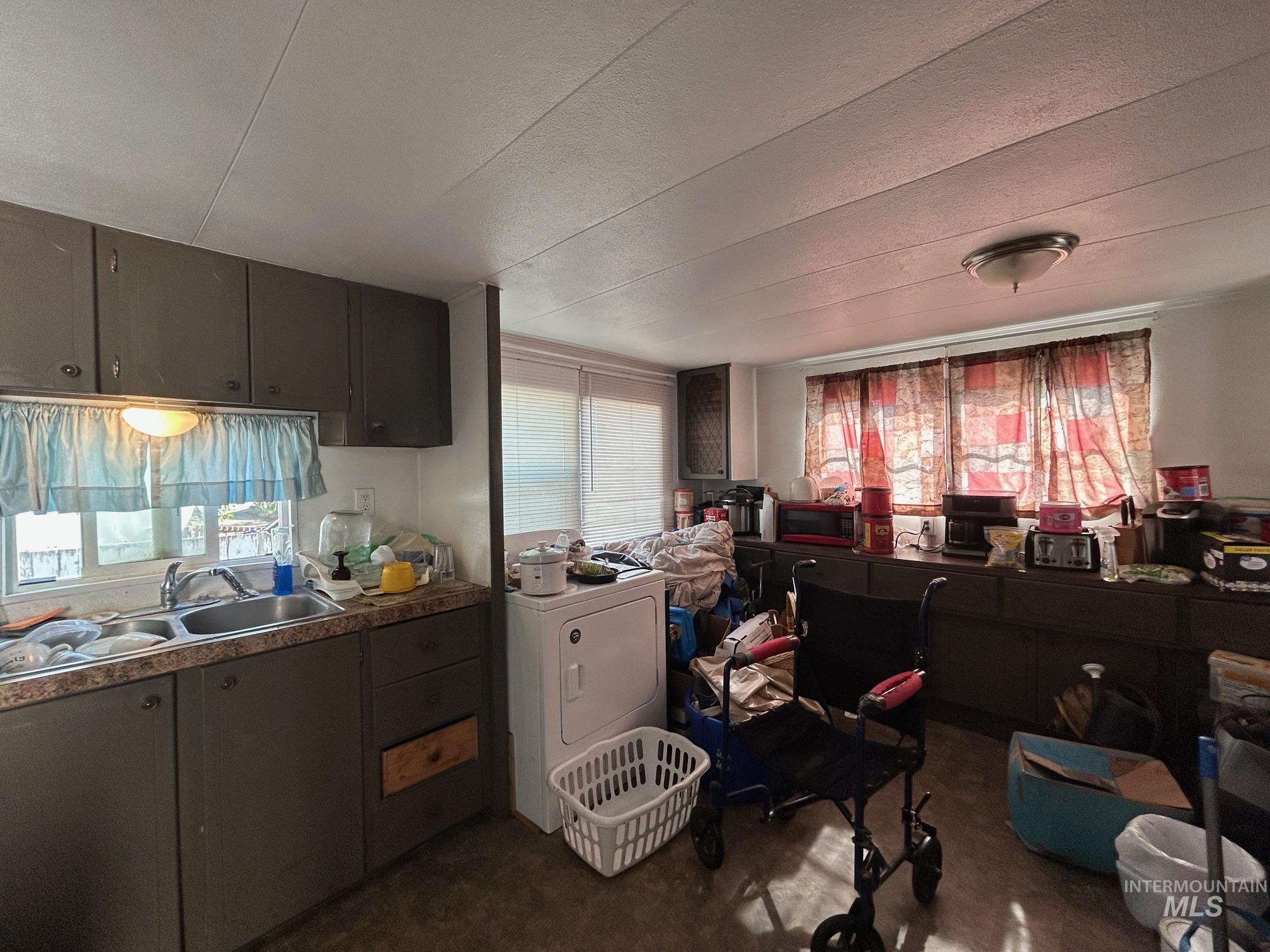 1383 Fair Street, Clarkston, Washington 99403, 2 Bedrooms, 1 Bathroom, Residential For Sale, Price $24,999,MLS 98963040