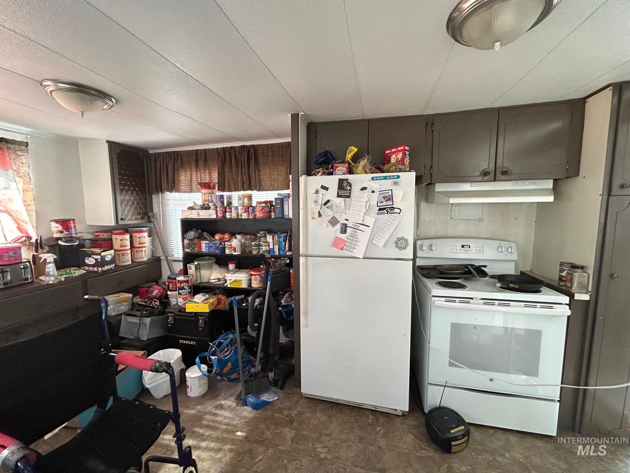 1383 Fair Street, Clarkston, Washington 99403, 2 Bedrooms, 1 Bathroom, Residential For Sale, Price $24,999,MLS 98963040