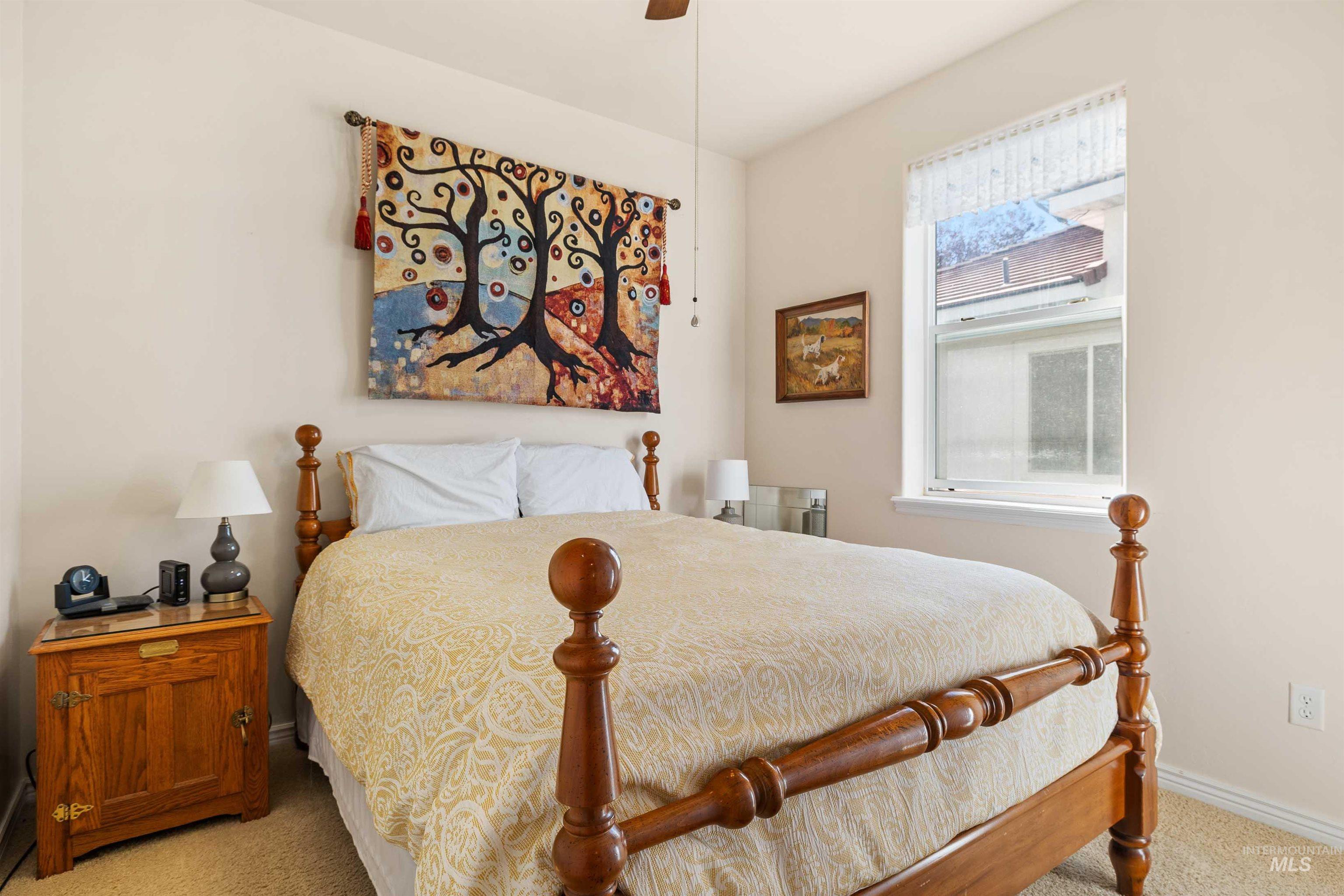 215 Los Lagos, Twin Falls, Idaho 83301, 3 Bedrooms, 2 Bathrooms, Residential For Sale, Price $382,000,MLS 98963043