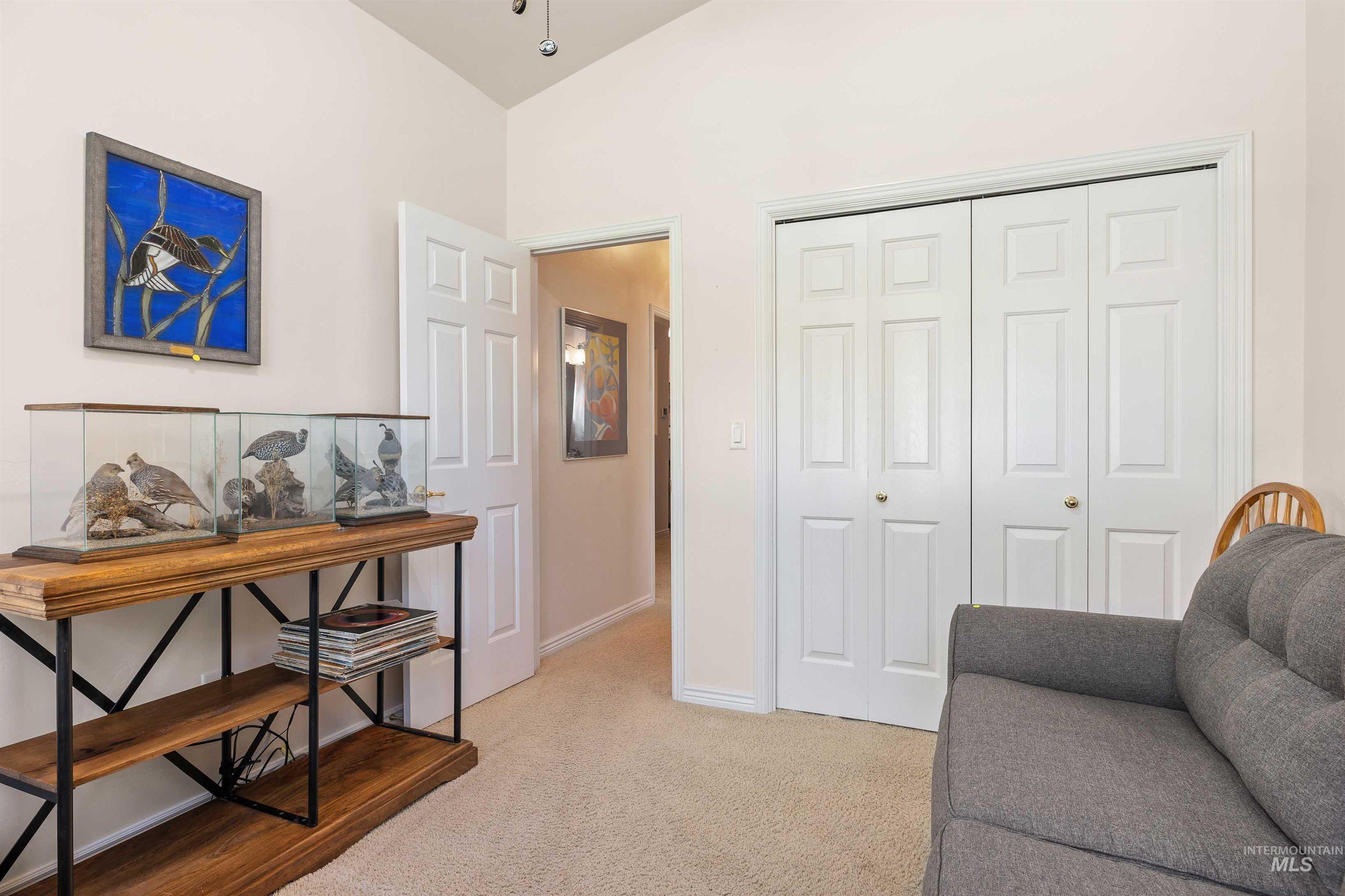 215 Los Lagos, Twin Falls, Idaho 83301, 3 Bedrooms, 2 Bathrooms, Residential For Sale, Price $382,000,MLS 98963043