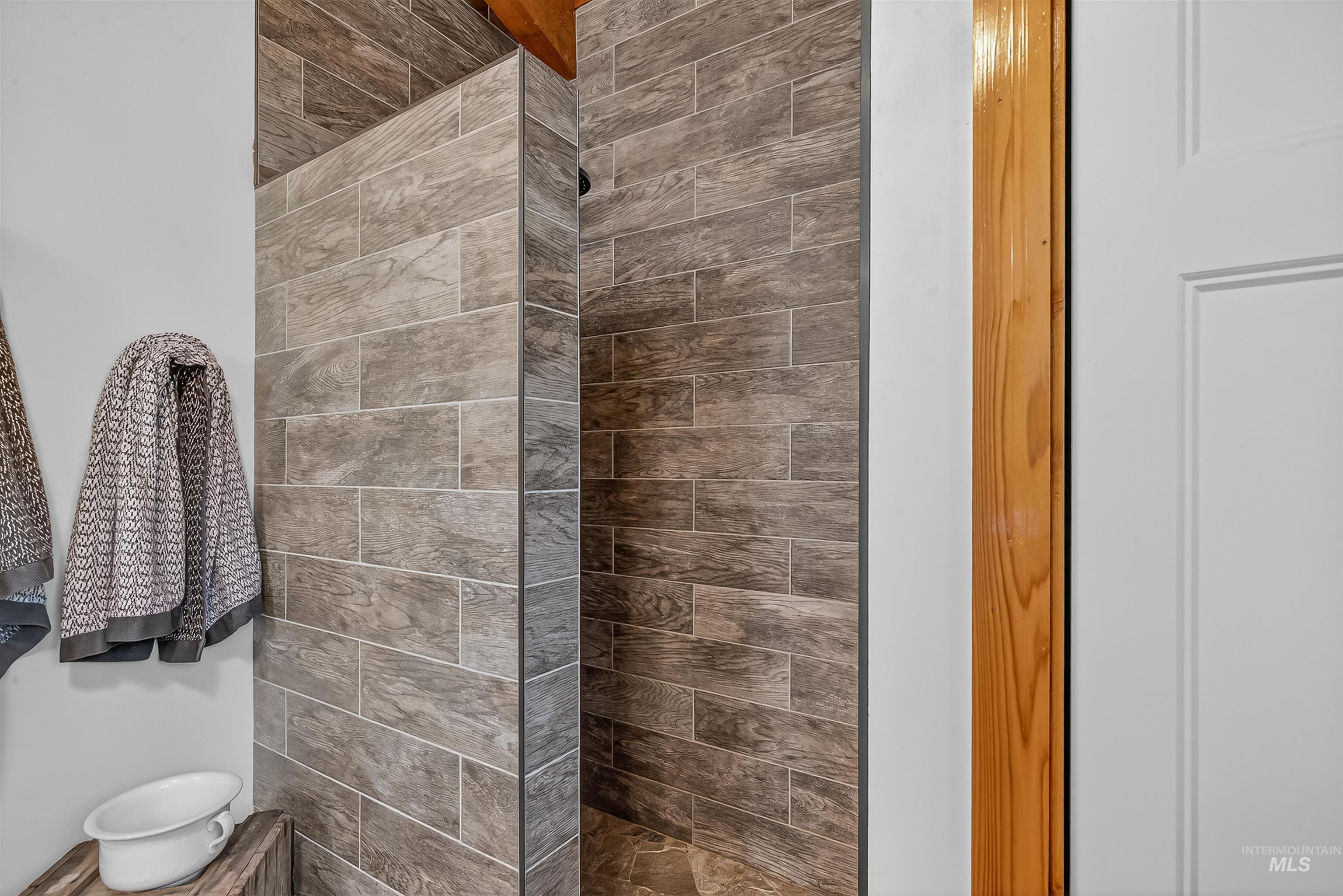 1383 Cedar Ridge Rd, Kendrick, Idaho 83537, 3 Bedrooms, 2 Bathrooms, Residential For Sale, Price $660,000,MLS 98963047